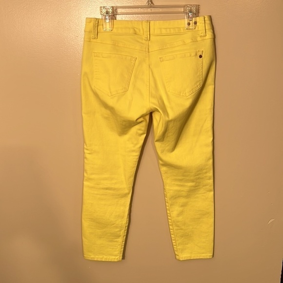 CAbi Limon Yellow Bree Skinny Crop Jeans Sz 4 NWOT - Picture 3 of 6